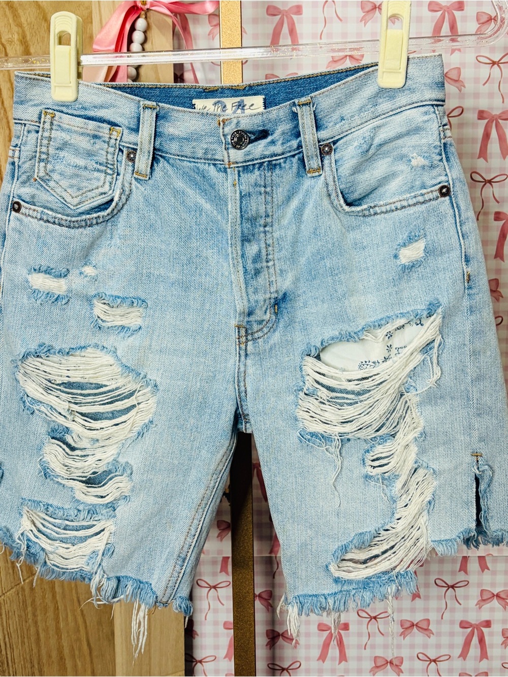 We The Free Carolina Light Blue Distressed Raw Cut Off Bermuda Jean Shorts 24
